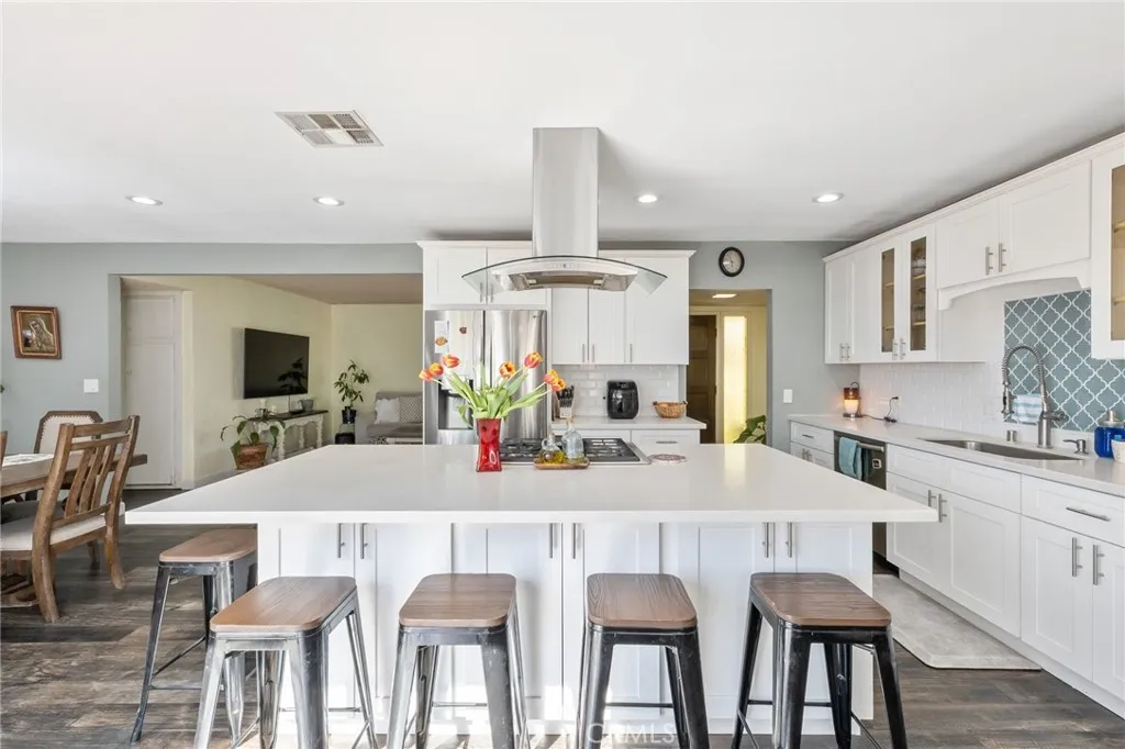 Additional image 101 of 938 W Laurel St, Colton, CA 92324