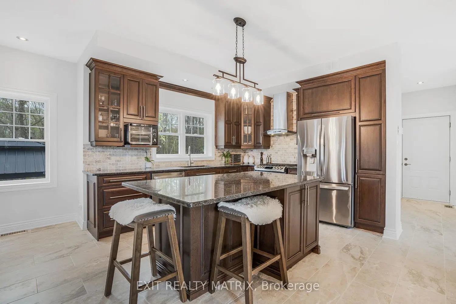 Additional image 3 of 64 Radstock Lane 5