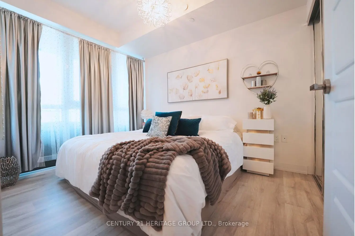 Additional image 13 of 375 Sea Ray Avenue 225