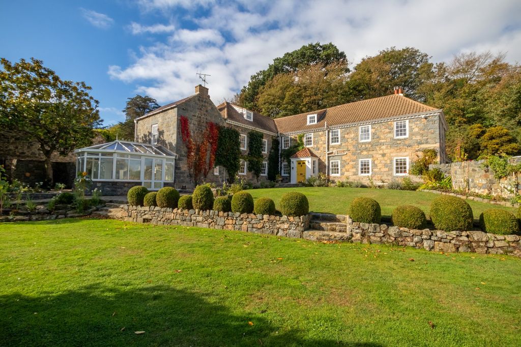 6 bed detached house to rentRohais Manor, St Andrew, Guernsey, Channel Islands GY6