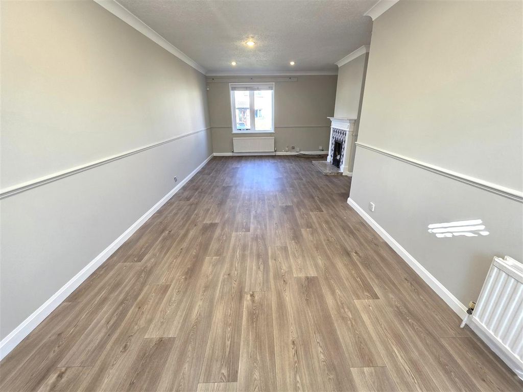 Additional image 2 of 3 bed detached house to rentTroon Place, Newton Mearns, Glasgow G77