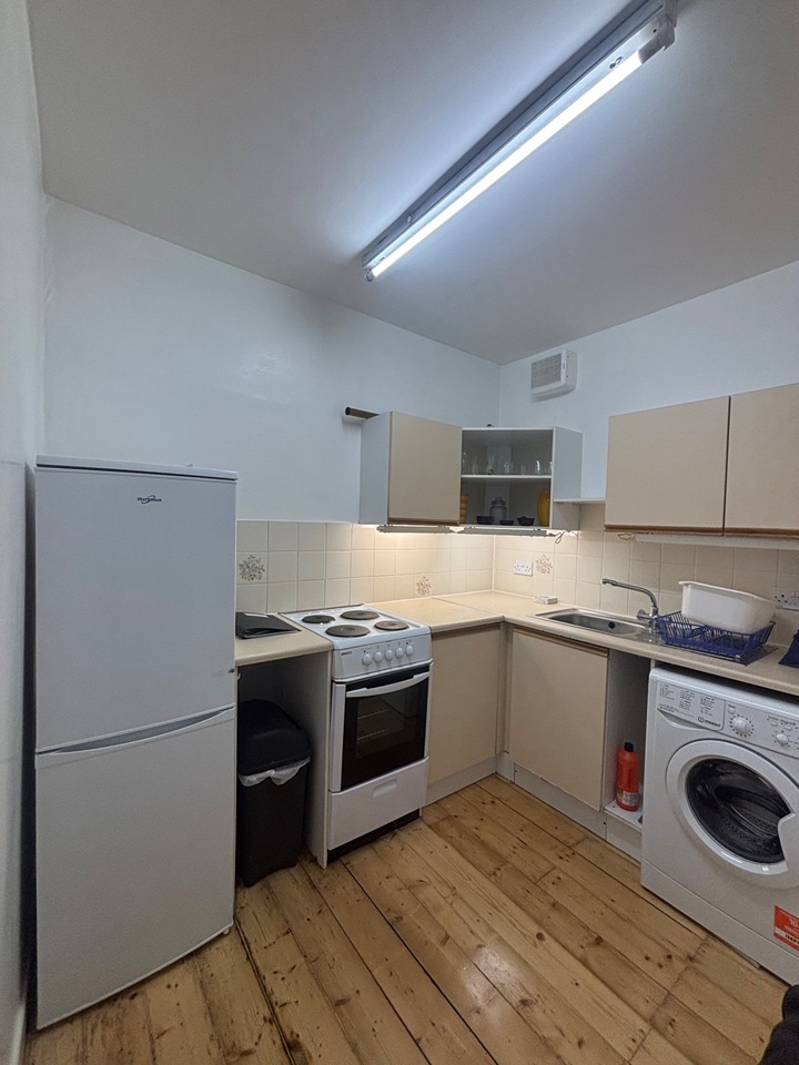 Additional image 6 of 2 Bed Flat, Bonnington Grove, EH6, N1 7GU