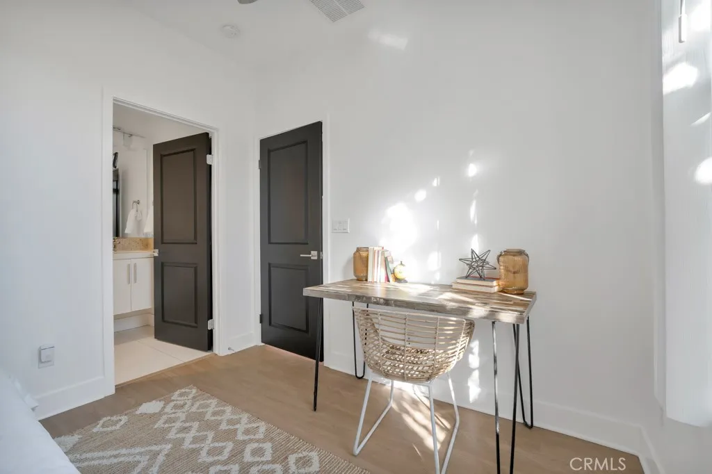 Additional image 52 of 10832 W Riverton Court, North Hollywood, CA 91602