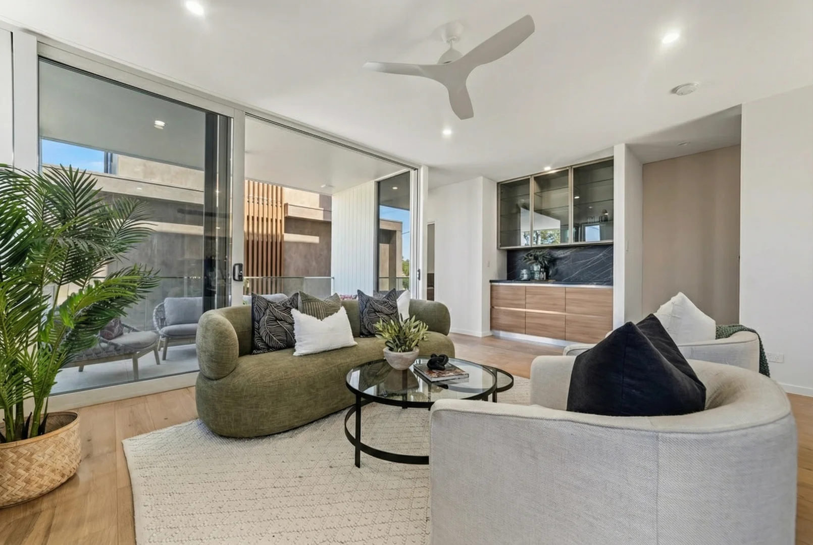 Additional image 2 of 10 Abalone Avenue, Paradise Point QLD 4216