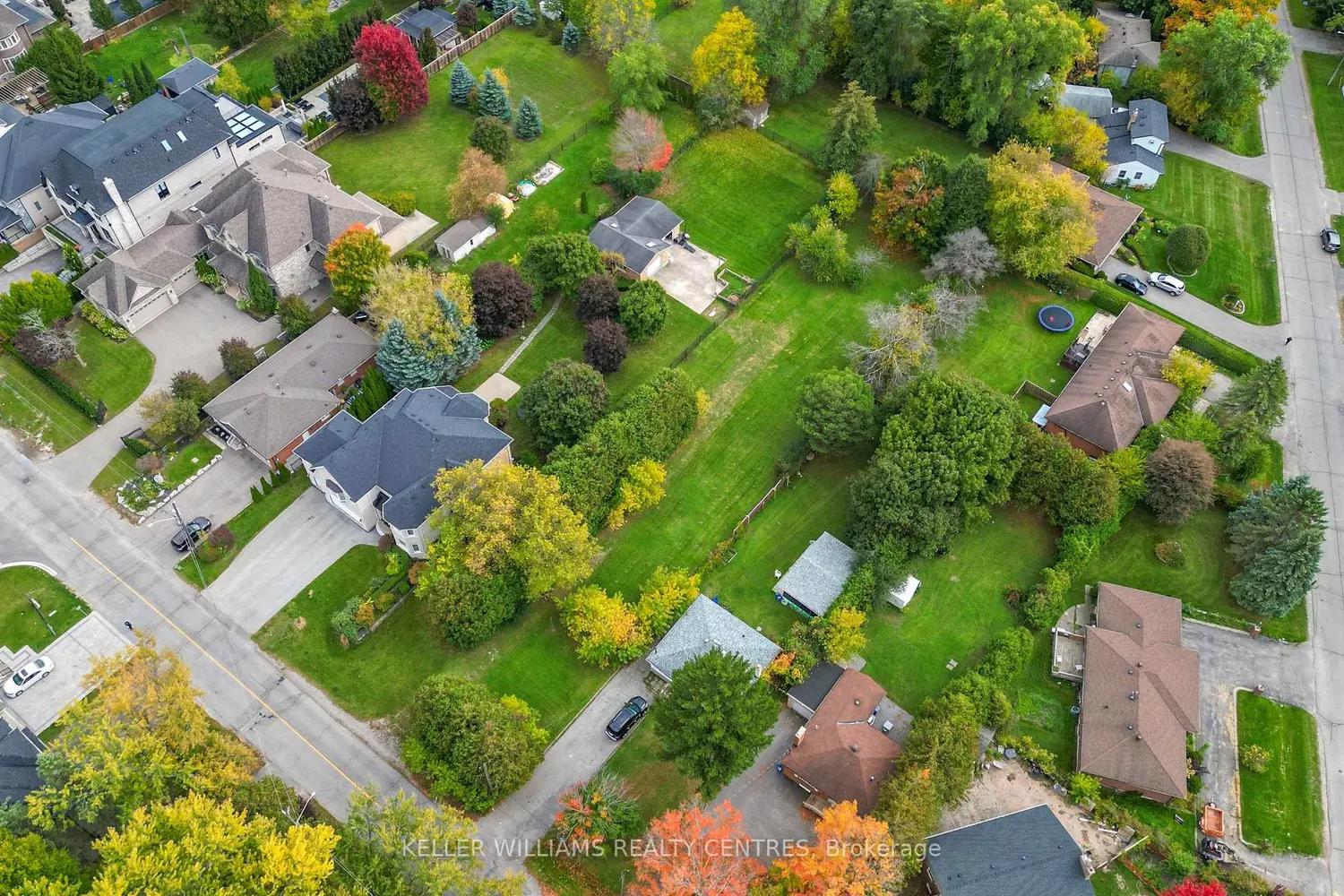 39 Maple Grove Avenue photo 2