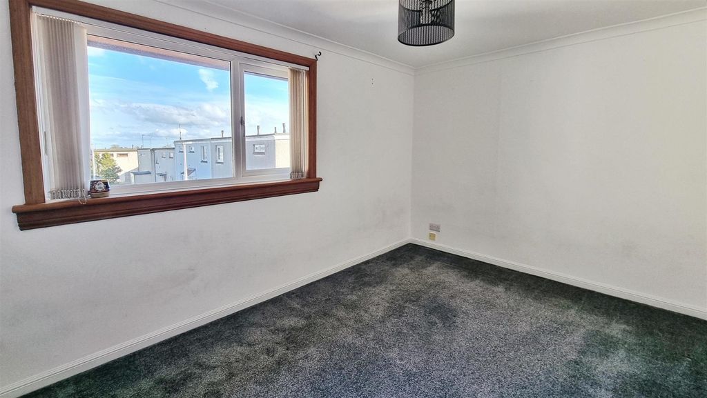 Additional image 9 of 3 bed terraced house to rentCromarty Court, Glenrothes KY6