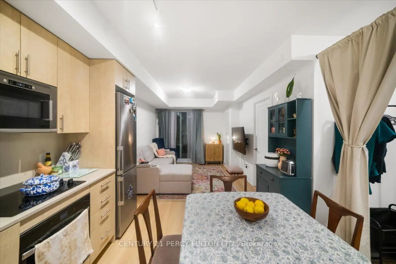 2545 Simcoe Street 2413 photo 3