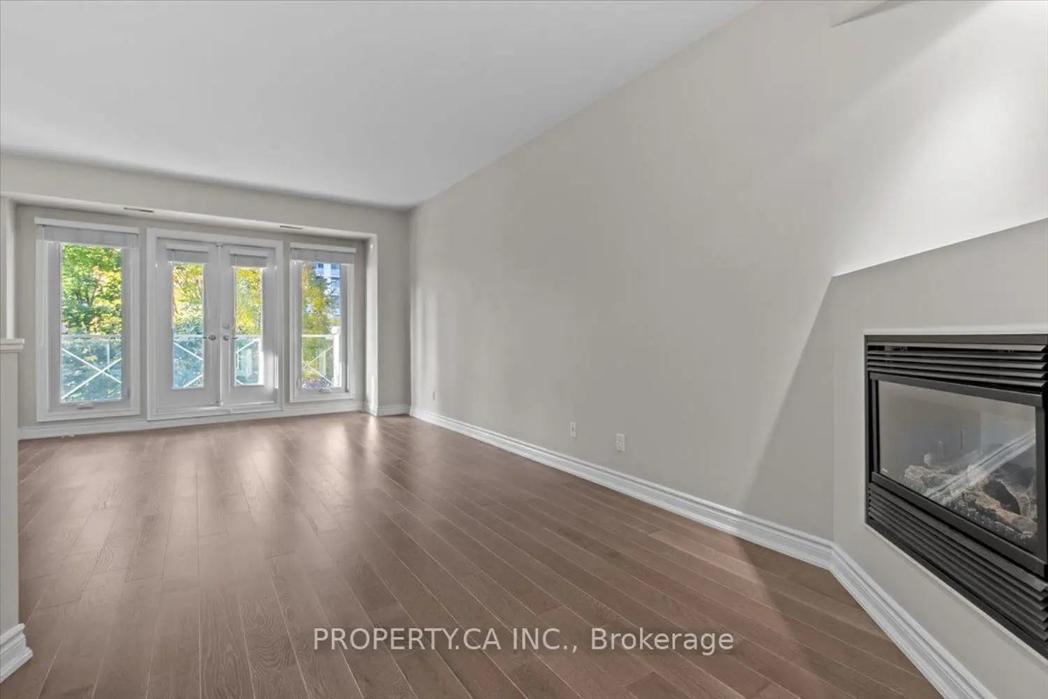 Additional image 7 of 2111 Lake Shore Boulevard Th7