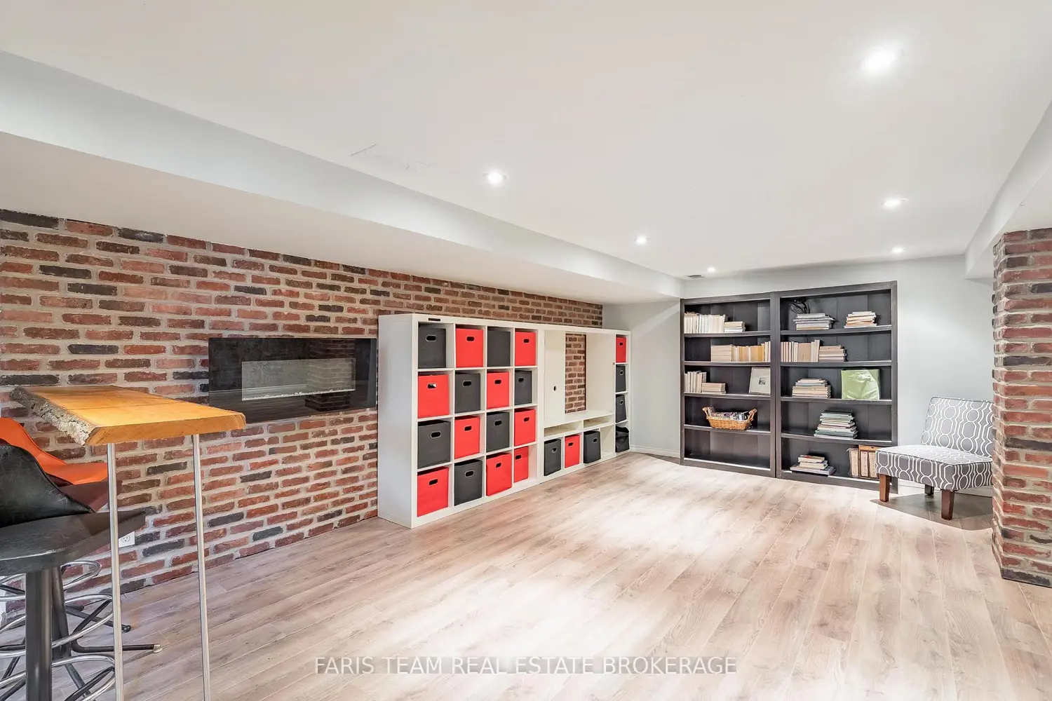 Additional image 11 of 1074 Lafontaine Road