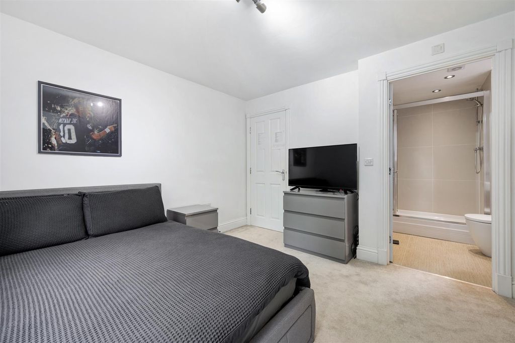 Additional image 21 of 6 bed detached house to rentAspen Drive, Scarcroft, Leeds LS14