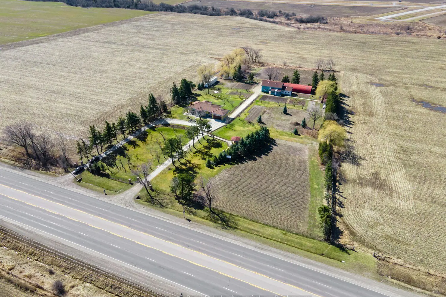 Additional image 3 of 13478 Hurontario Street