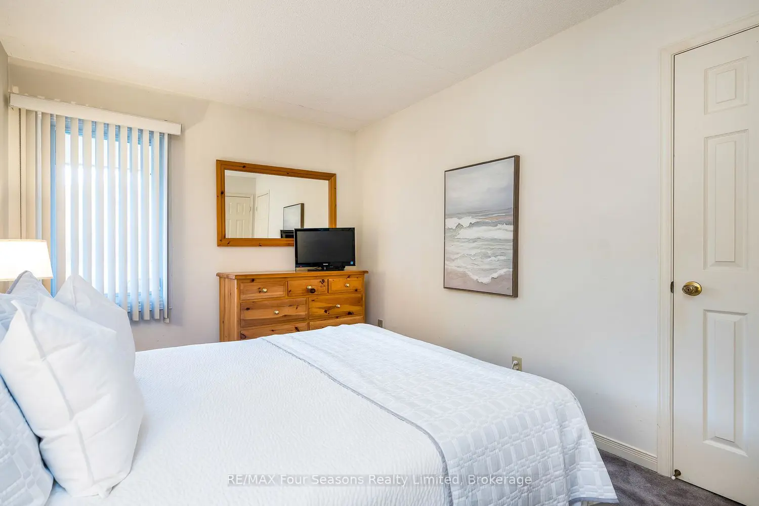 Additional image 9 of 107 Wintergreen Place 113