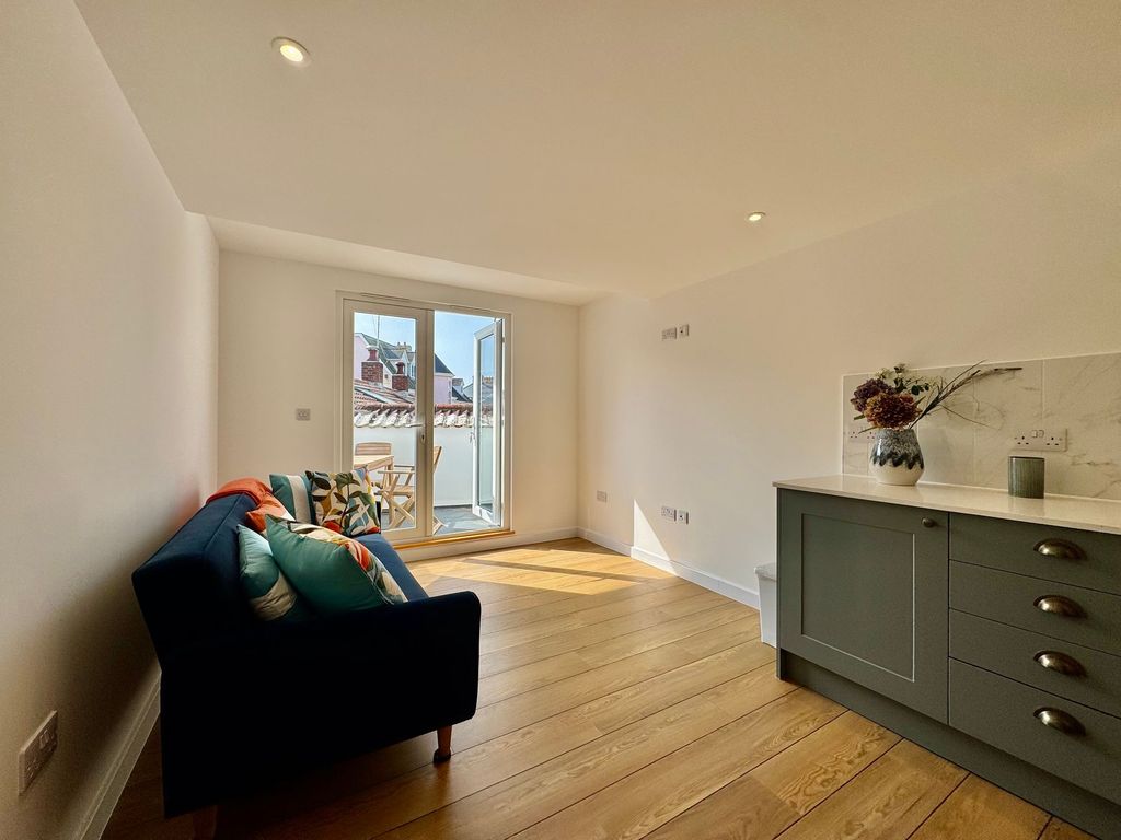 Additional image 4 of 1 bed flat to rentLe Mont Cochon, St. Helier JE2