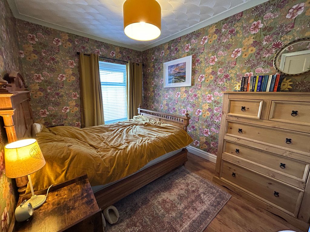Additional image 9 of 2 bed property to rentGeorge Street, Milford Haven SA73