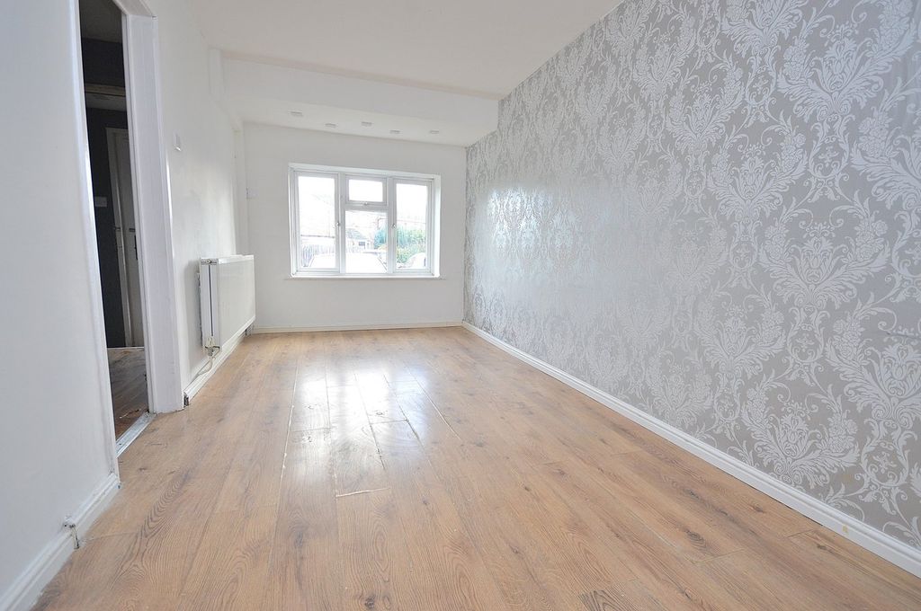 Additional image 6 of 3 bed terraced house to rentLowlands Close, Northampton NN3
