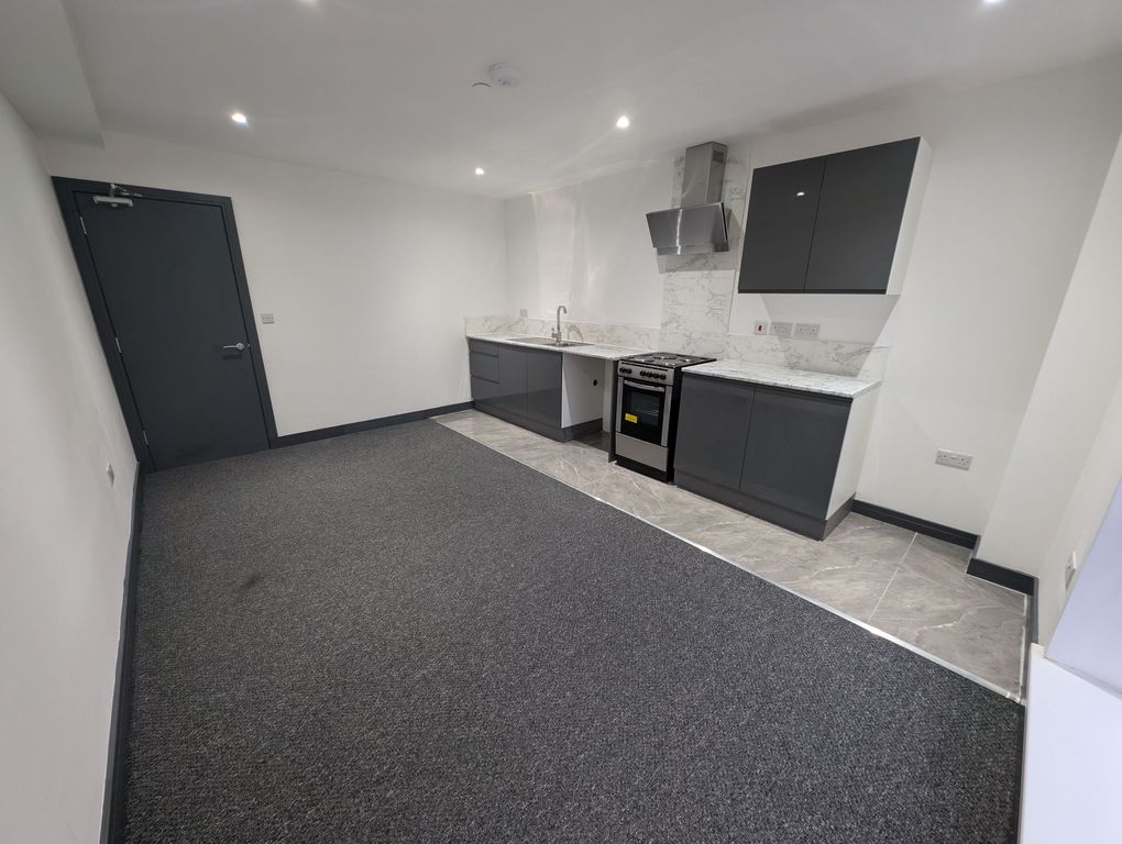 Additional image 2 of 1 bed flat to rentCommercial Street, Mountain Ash CF45