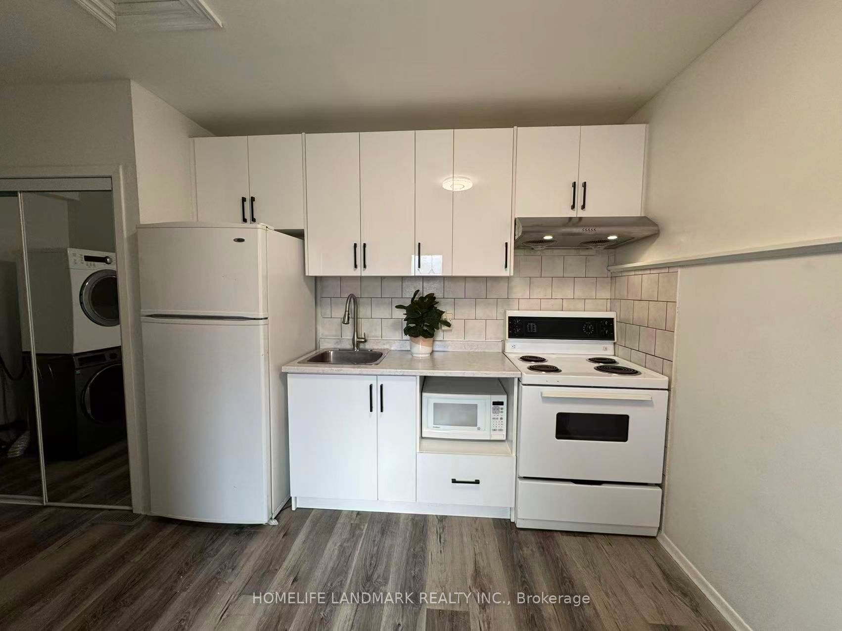 Additional image 2 of 2-16 Cartier Crescent, Richmond Hill, ON, L4C 2N1