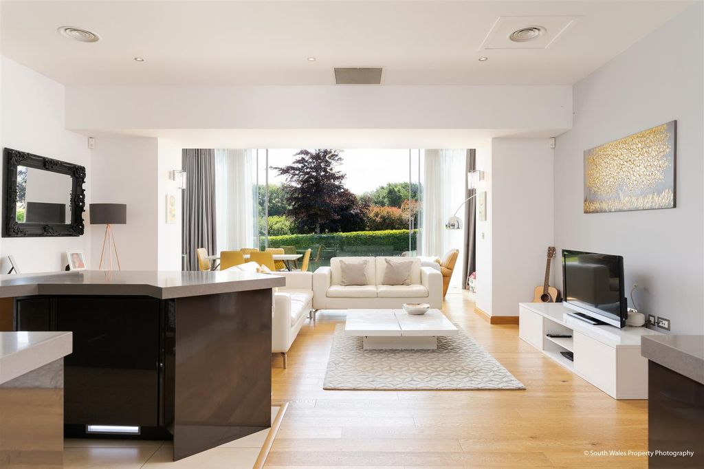 Additional image 5 of 3 bed flat to rentHensol Castle Park, Hensol, Pontyclun CF72