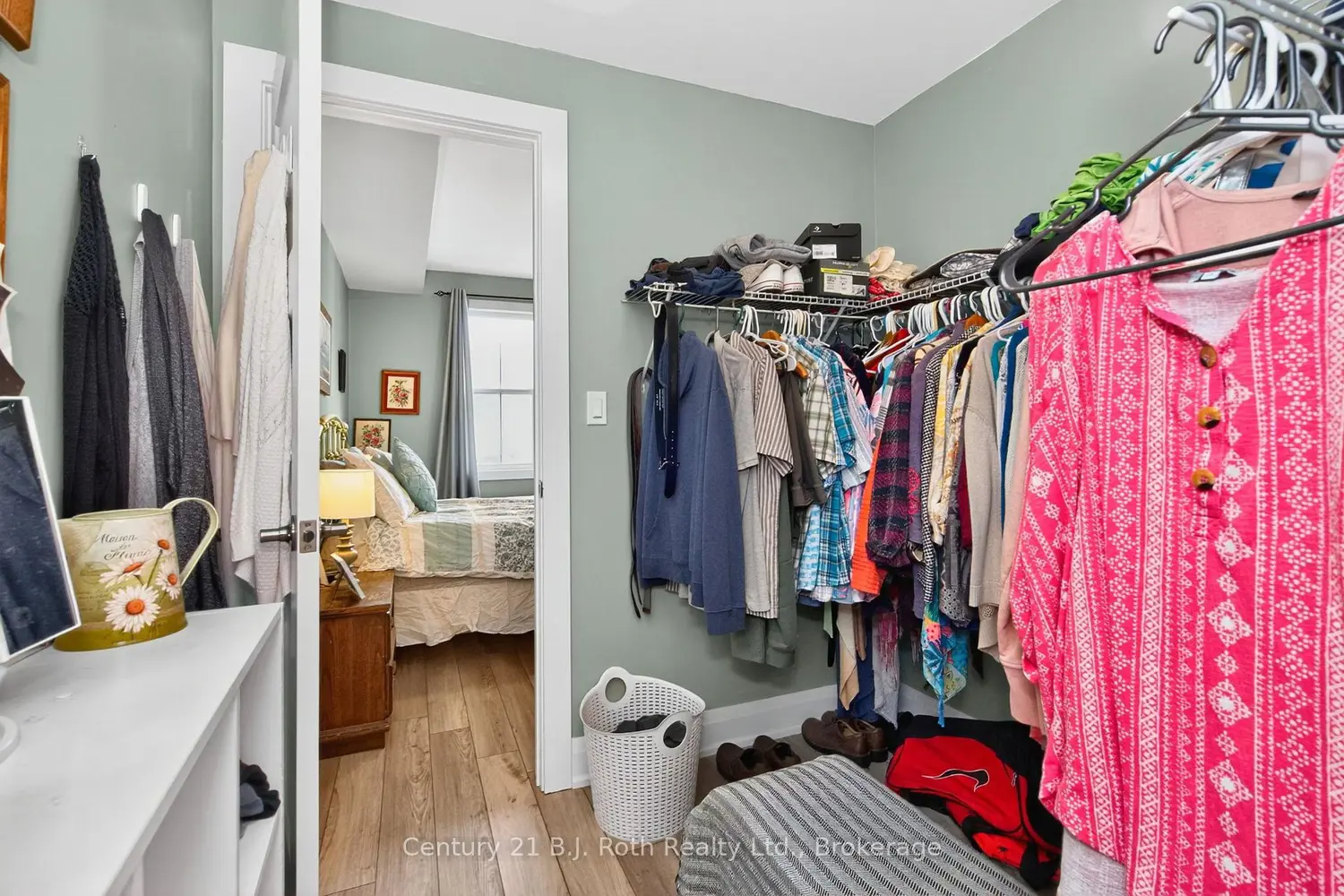 Additional image 9 of 16 Samantha Lane