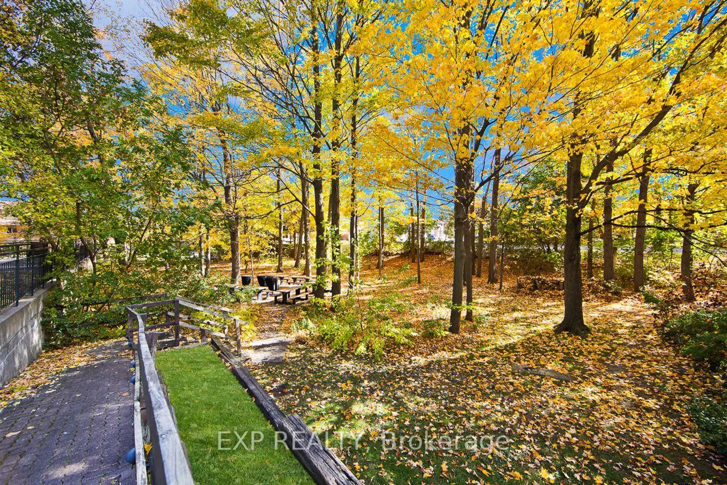 Additional image 20 of 121 Ling Road 1111