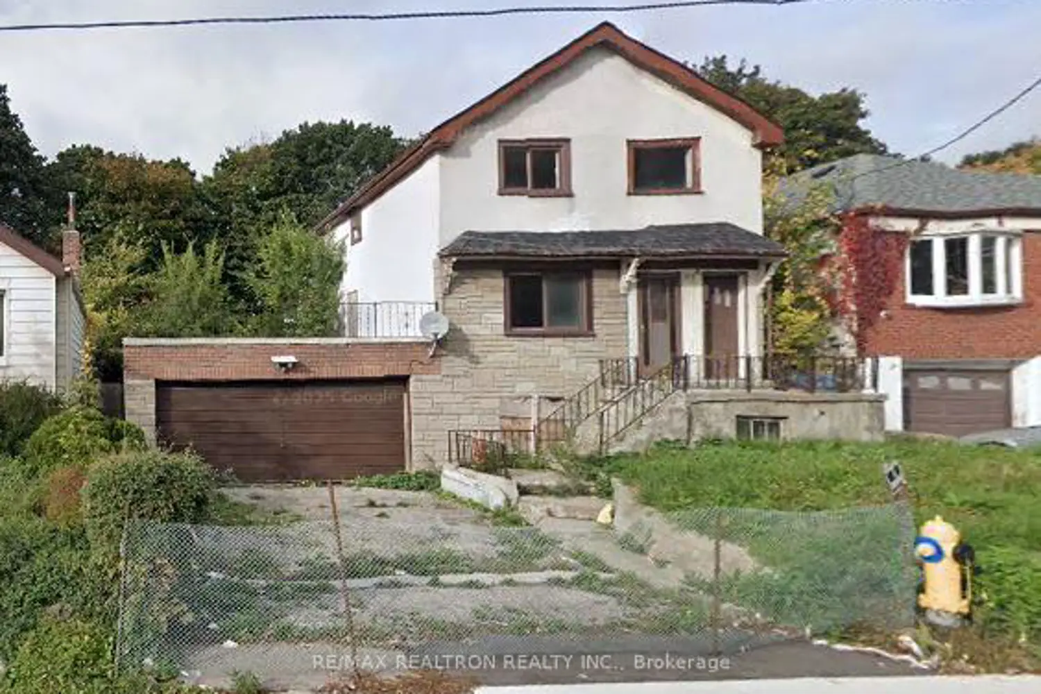 592 Ridelle Avenue