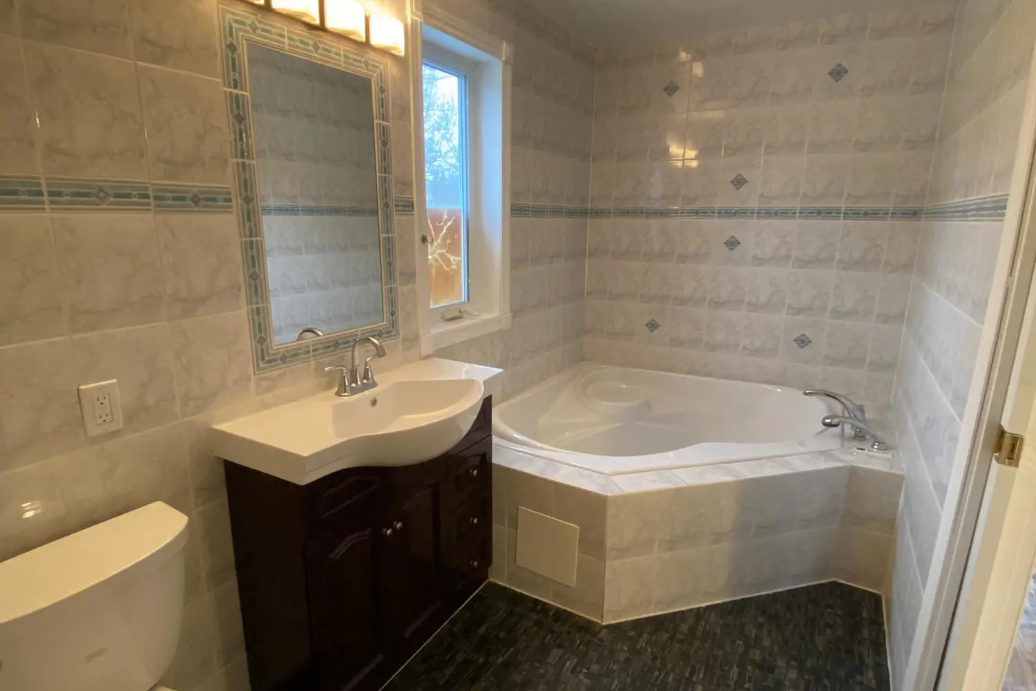 Additional image 8 of 612 Romaine Street