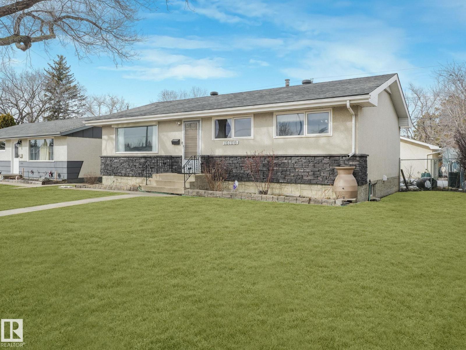 Additional image 2 of 16106 79a Avenue NW, Edmonton, AB, T5R3J1