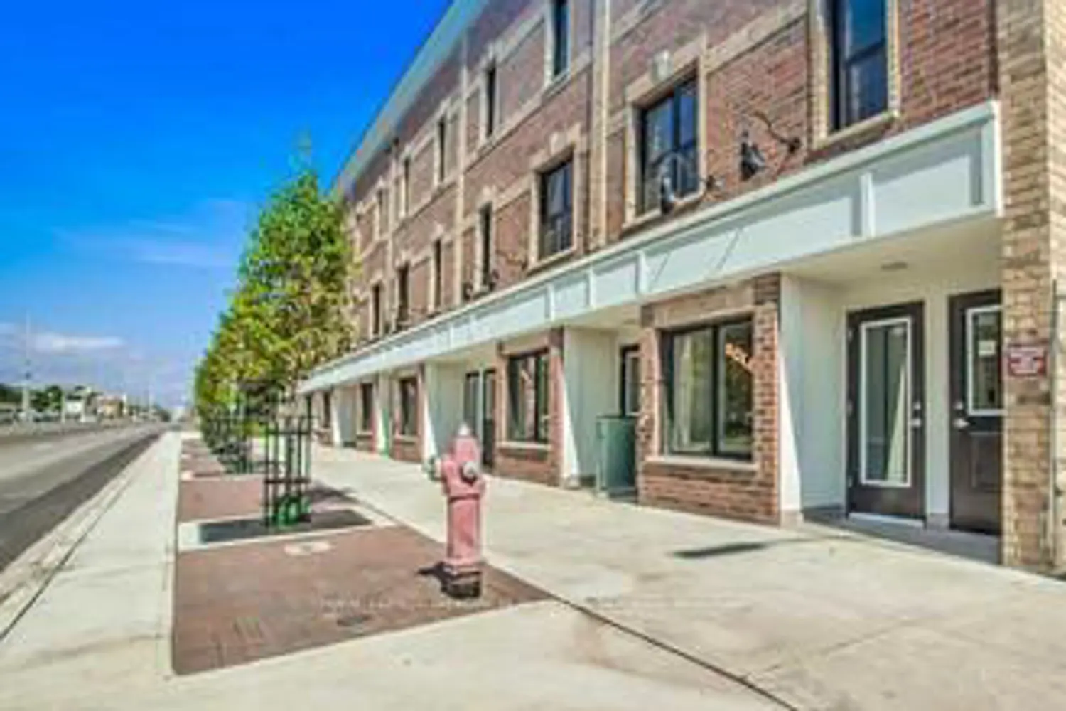 Additional image 12 of 760 Lakeshore Road 201