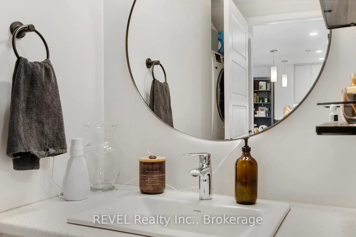 Additional image 10 of 3998 Victoria Avenue 106