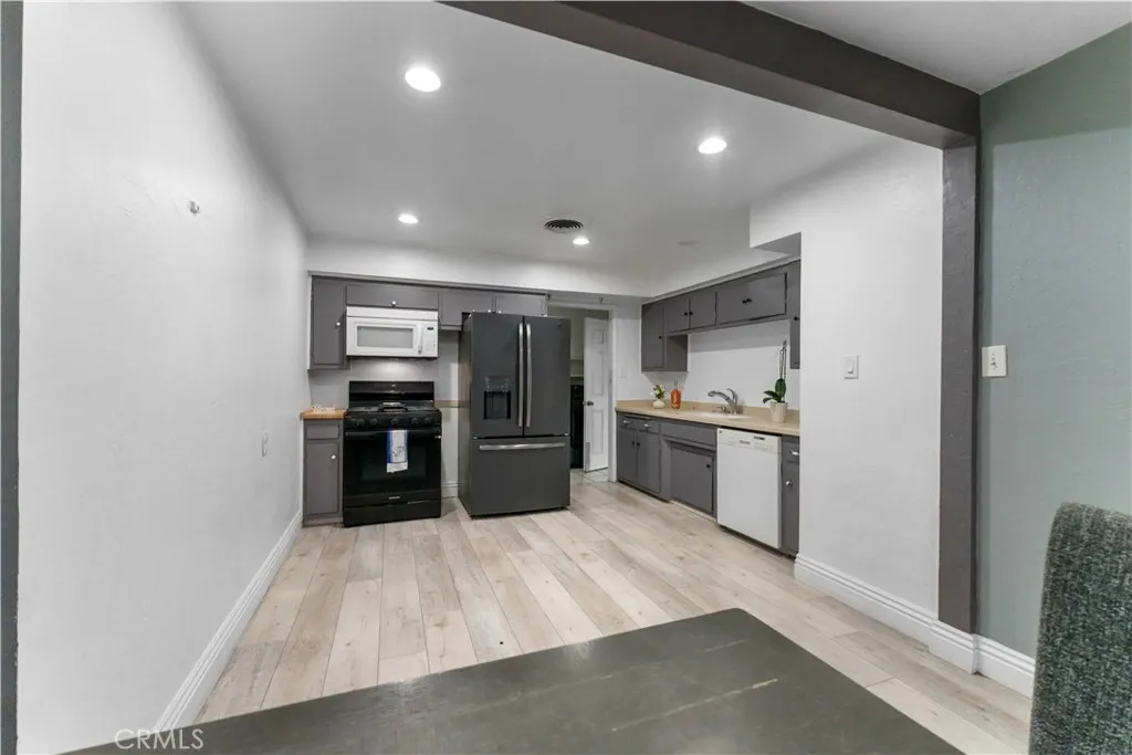 Additional image 39 of 44410 Loneoak Ave, Lancaster, CA 93534