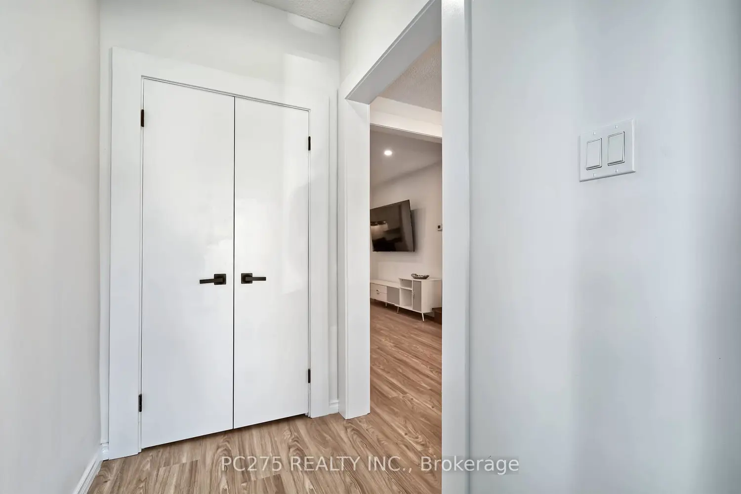 Additional image 2 of 549 Quebec Street