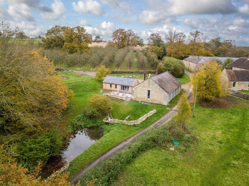 High quality barn conversion in East Pennard