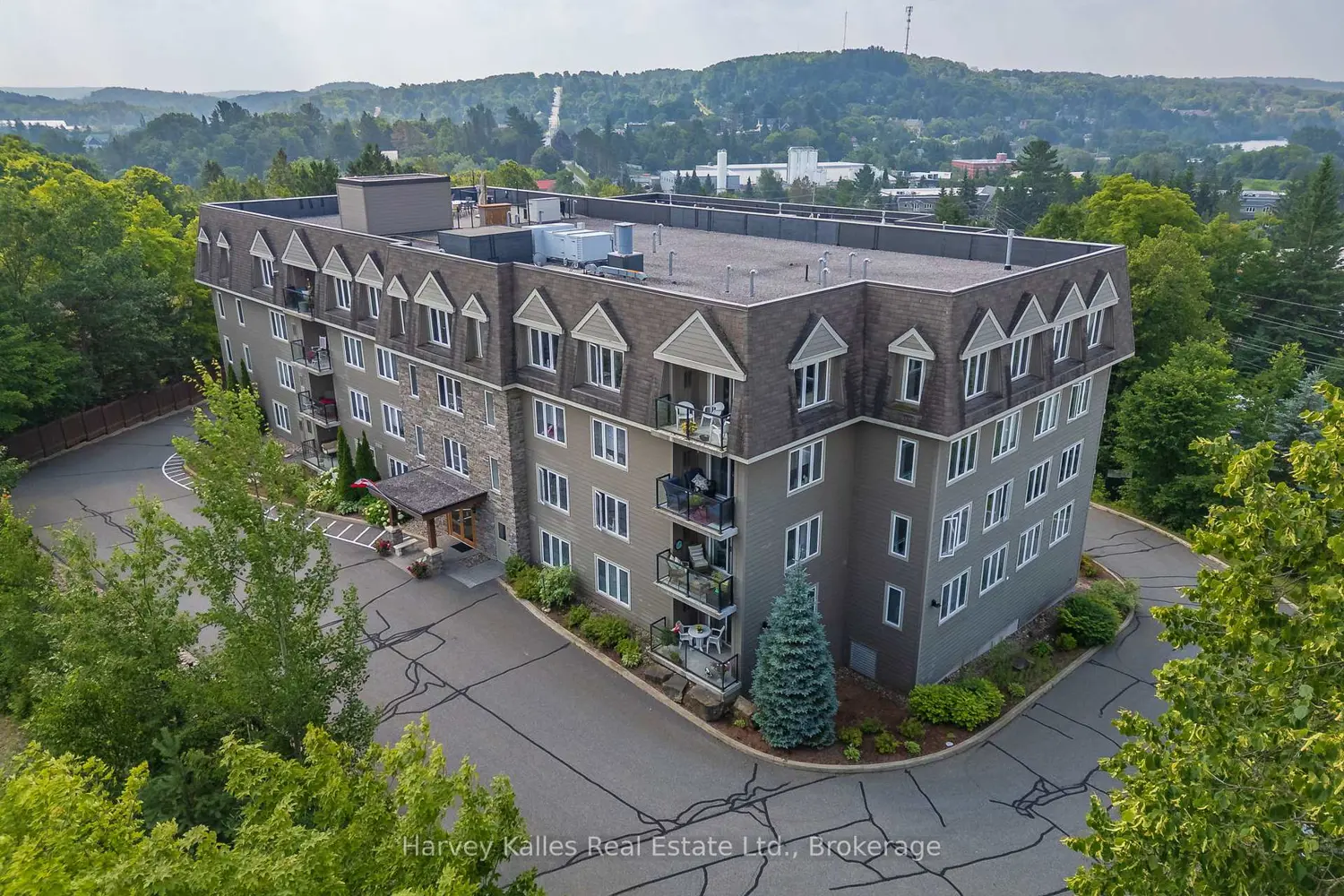 Additional image 20 of 26 Dairy Lane 205