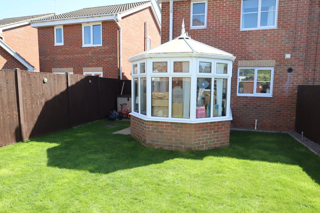 Additional image 14 of 3 bed semi-detached house to rentWatling Close, Lincoln LN4