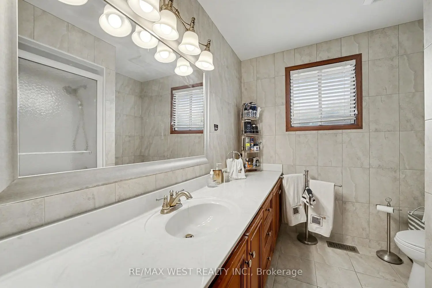 Additional image 13 of 130 Whitfield Avenue