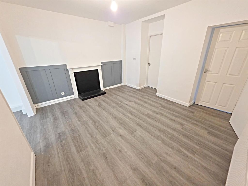 Additional image 3 of 3 bed terraced house to rentFox Street, Treharris CF46