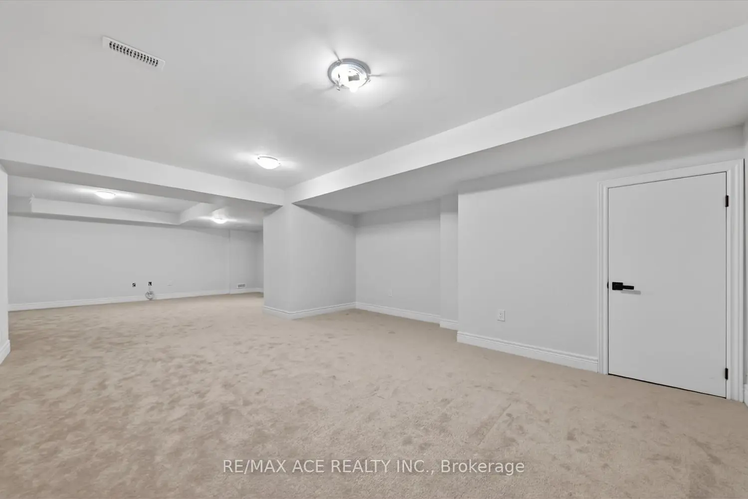 Additional image 18 of 113 Jinnah Avenue