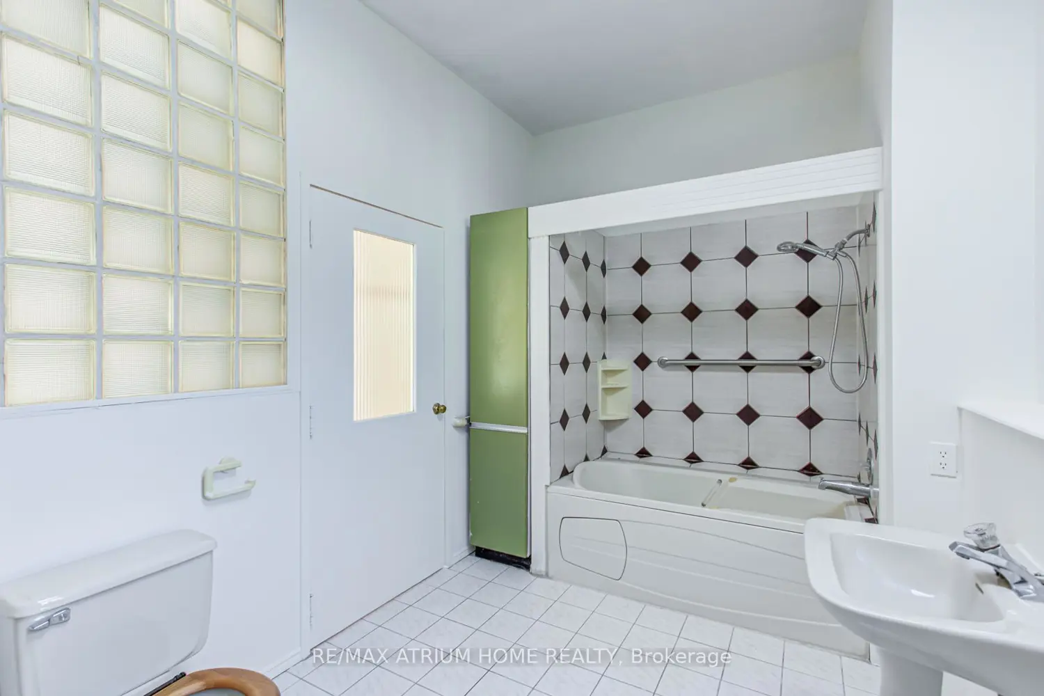 Additional image 8 of 165 Florence Avenue