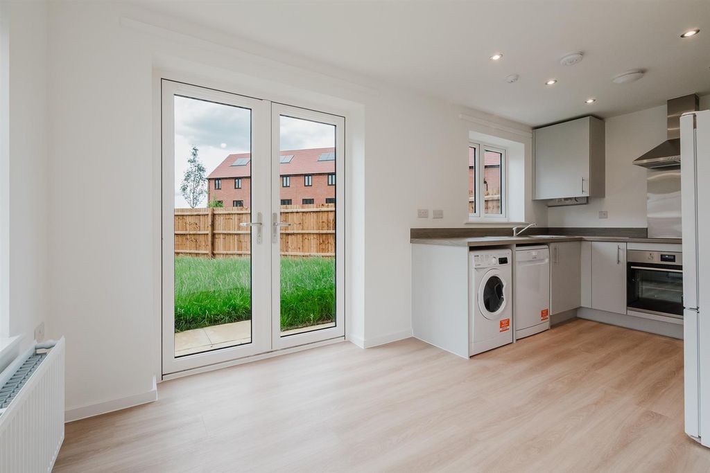Additional image 5 of 3 bed semi-detached house to rentHampton Green, Peterborough PE7