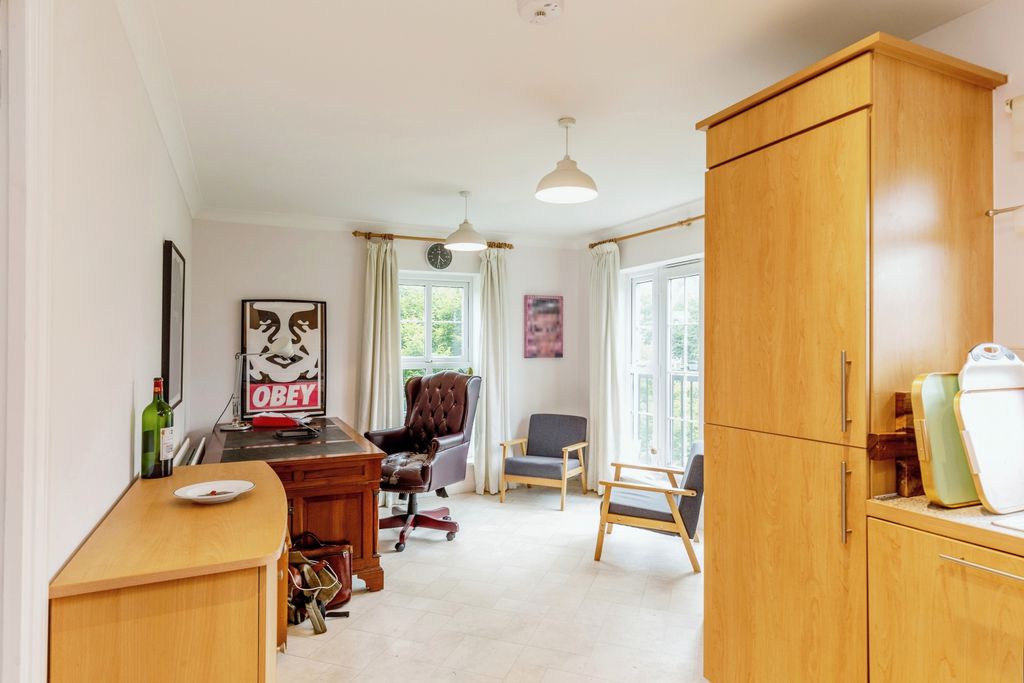 Additional image 10 of 2 bed flat to rentWatch House Place, Bristol BS20