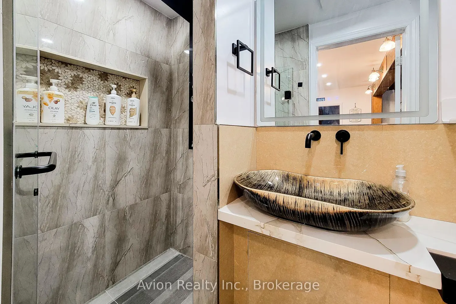 Additional image 13 of 1423 Merrittville Highway