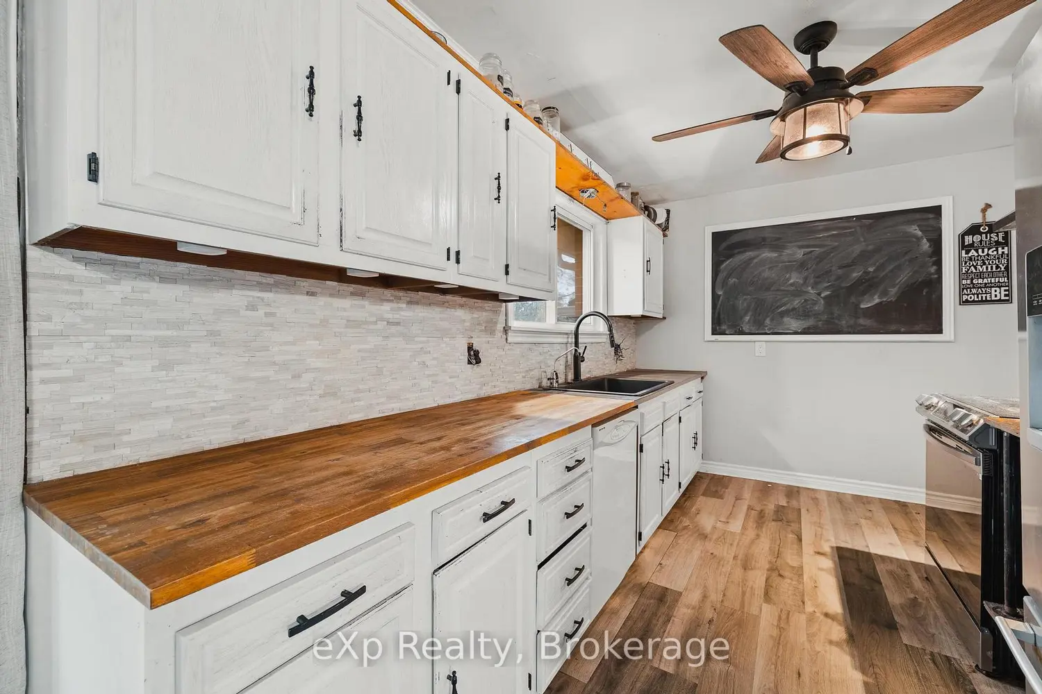Additional image 11 of 405014 Grey 4 Road