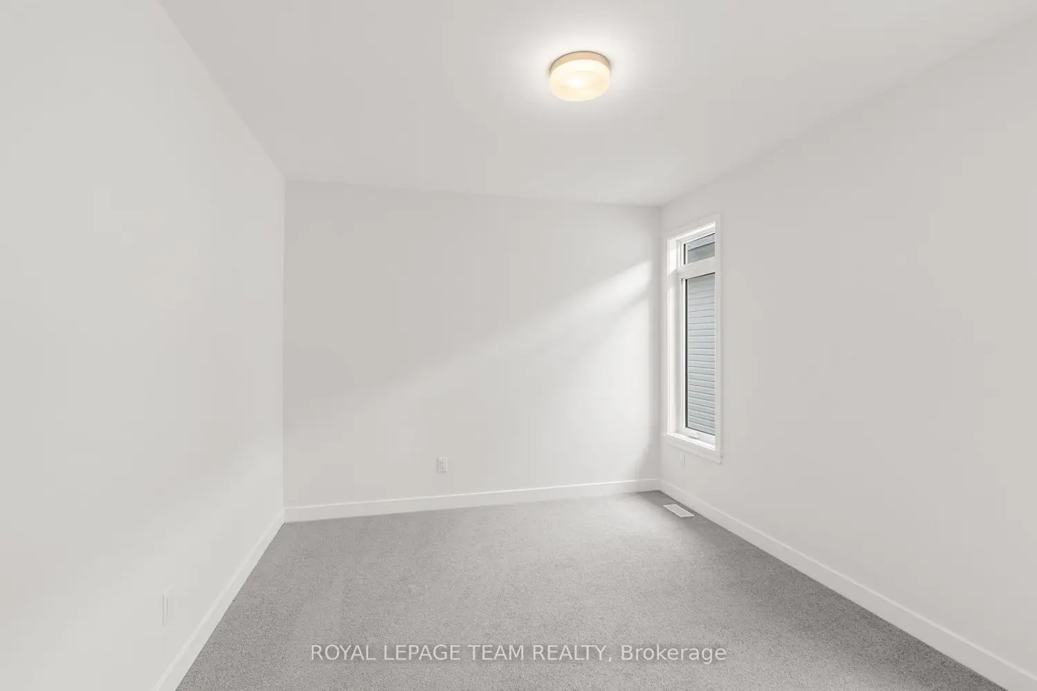 Additional image 15 of 1039 Moore Street