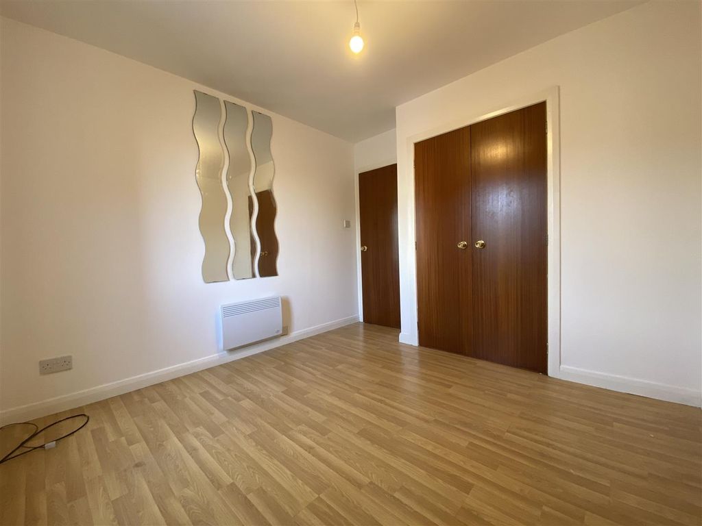 Additional image 7 of 2 bed flat to rentAllison Crescent, Perth PH1