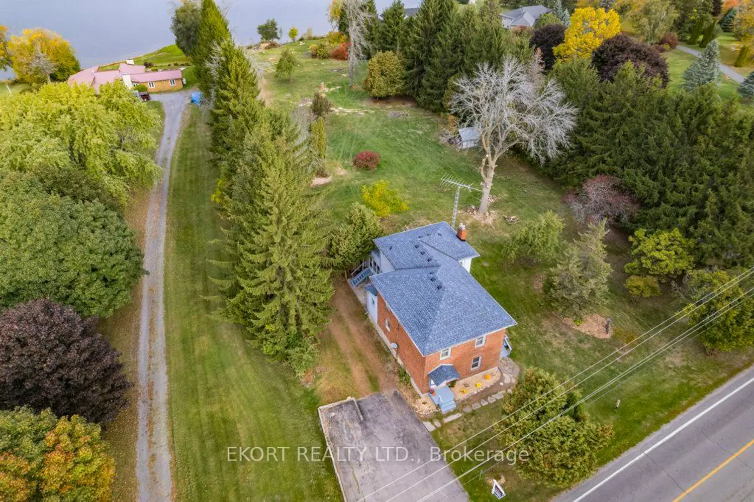 2422 County Rd 3 Road photo 2