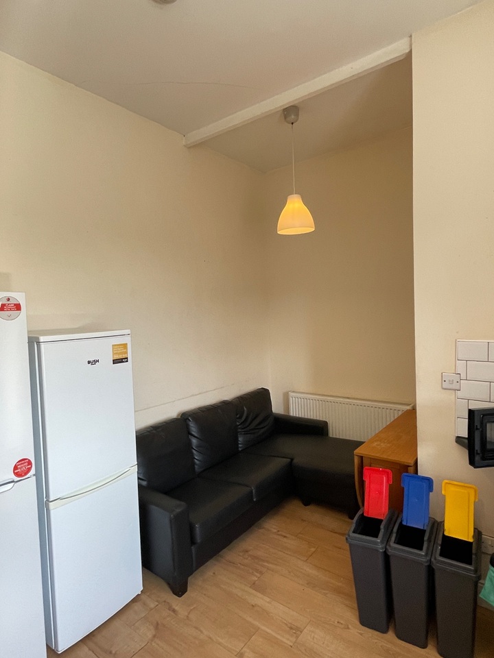 Additional image 6 of 4 Bed Flat, Barrington Drive, G4, N1 7GU