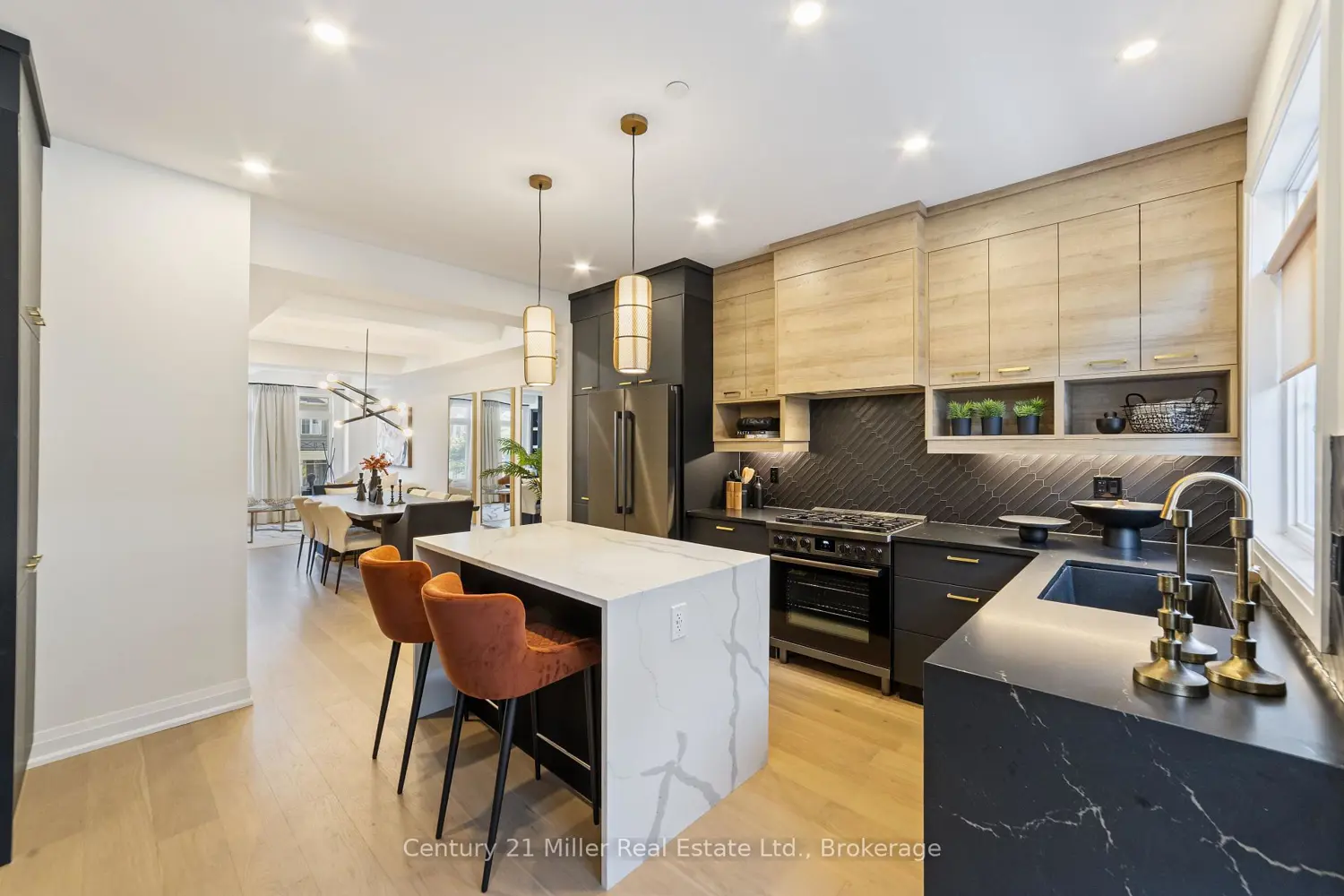 Additional image 9 of 2150 Trafalgar Road 52