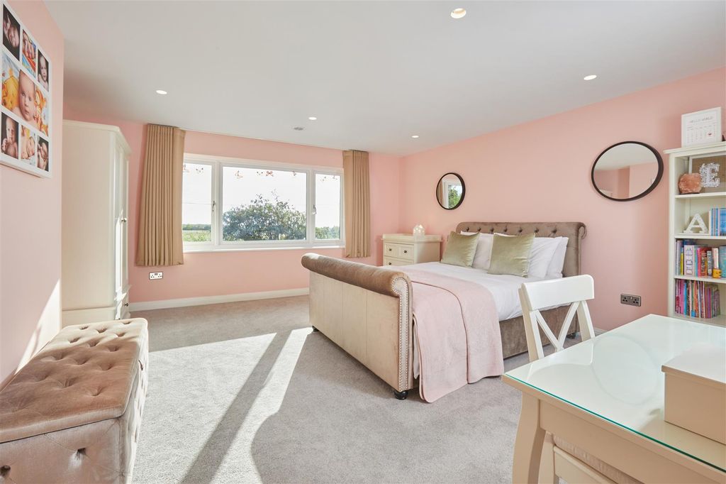 Additional image 14 of 5 bed detached house to rentWeeford Road, Sutton Coldfield B75