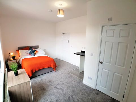 Douglas Road, Acocks Green, Birmingham B27, Room to rent