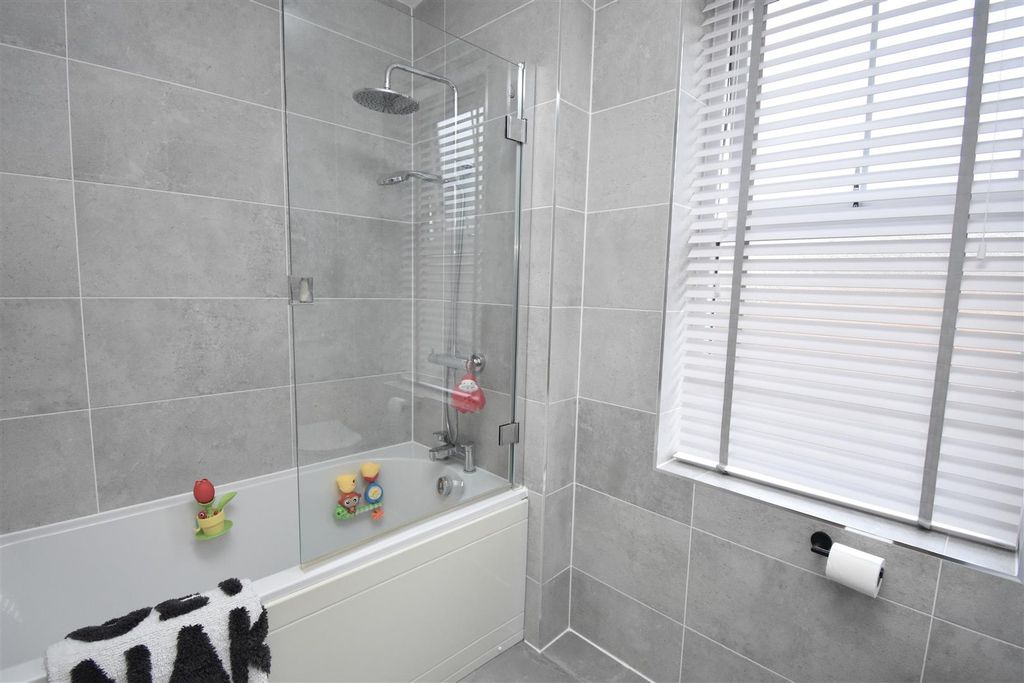 Additional image 17 of 4 bed semi-detached house to rentHughlings Close, Green Hammerton, York YO26